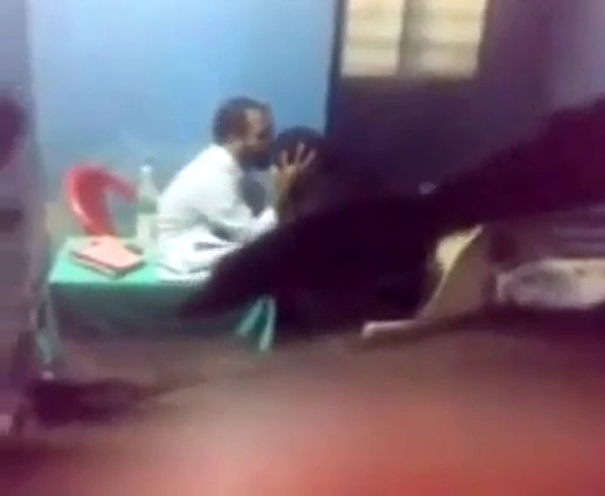 omg ! what this doctor is doing ?