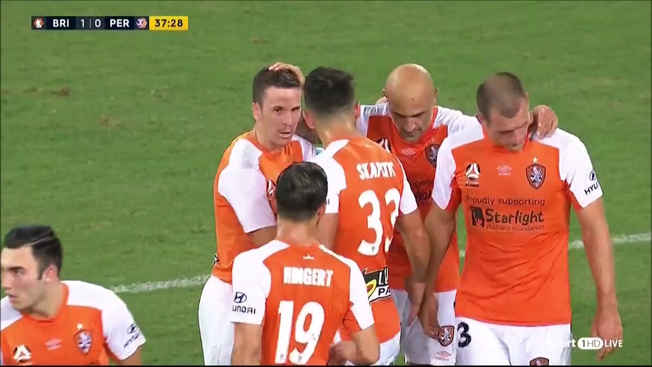1-0 Massimo Maccarone Goal Australia  A-League  Regular Season - 21.12.2017 Brisbane Roar 1-0...