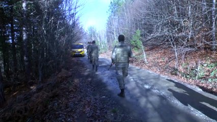 Evleri yanan aileyi komandolar arıyor - KASTAMONU