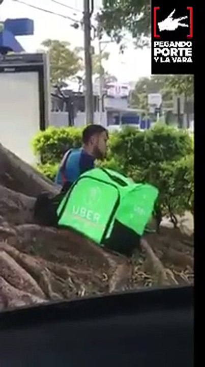 Taxista Graba a Uber Eats