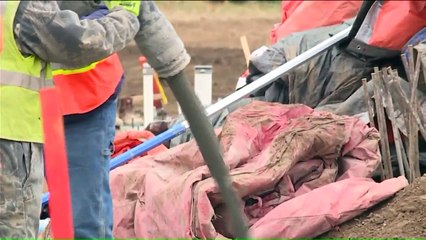 Descargar video: Nonprofit Begins Work on 'Veterans Village' to Provide Relief to Homeless Vets