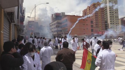 El oficialismo boliviano pide a los médicos acabar con casi un mes de paro