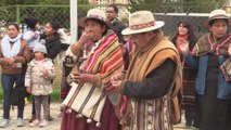 Los bolivianos celebran con ritos el solsticio de verano austral-