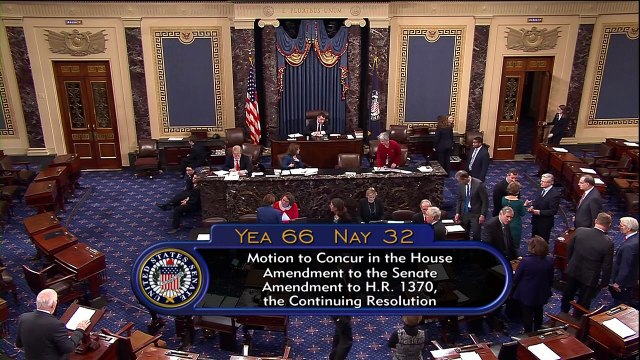 Congreso de EEUU aprueba fondos y evita parálisis presupuestaria