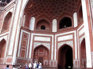 Download Video: Taj Mahal in Agra A symbol of love, forever