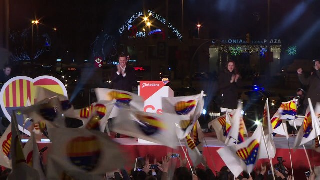 Independentistas catalanes revalidan mayoría absoluta