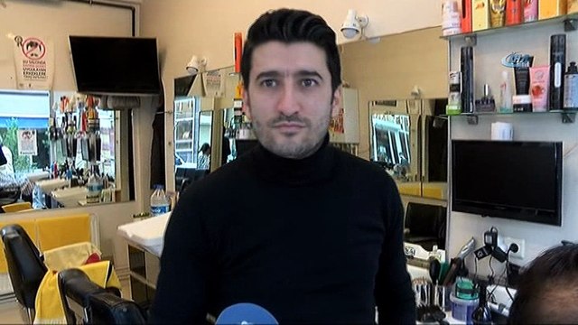 Kadına şiddete karşı berberden anlamlı destek