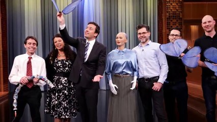 रोबोट 'सोफिया' बन गई सऊदी अरब की नागरिक  ALL ABOUT ROBOT SOPHIA....._HD