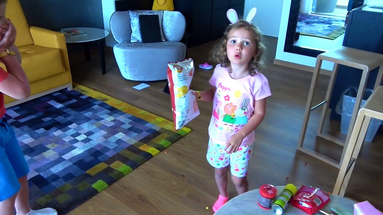 Мистер Макс Мисс Катя новый выпуск Не разбуди МАМУ Слизь в волосах и Взрыв чипсов Lays Мистер Макс & Мисс Катя (новый вы