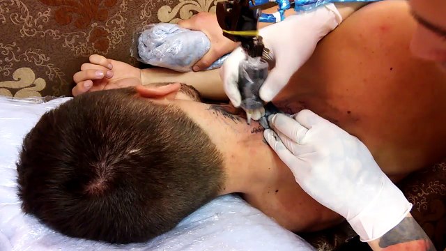 Тату на шее 'Ястреб' Акварель Тату Сова. Процесс нанесения-QleRKwu0HFQ