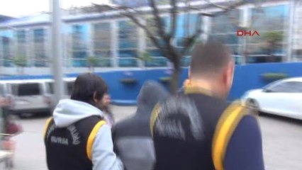 Bursa-Yüksek Sesle Konuşan Arkadaşını Bıçakladı