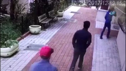 Güpegündüz Daireyi Böyle Soydular