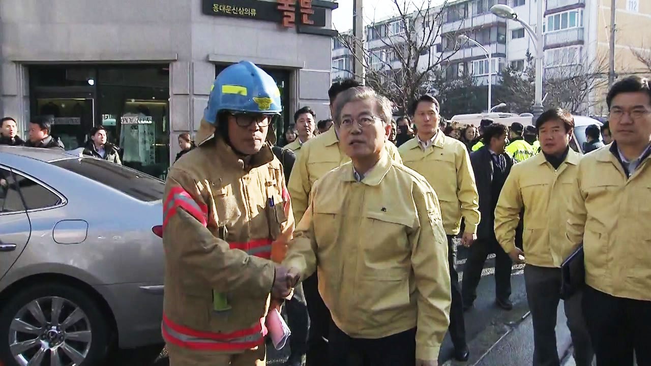 문재인 대통령, 제천 화재 참사 현장 도착 / YTN