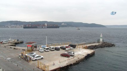 Dev gemi Çanakkale Boğazı'ndan geçti