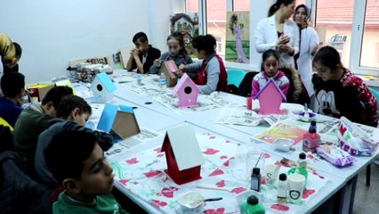 Öğrencilerden sokak hayvanlarına sıcak yuva