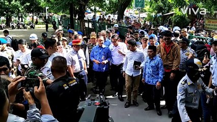 Sidak Tanah Abang, Anies Naik Kereta