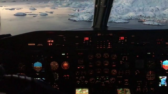 Atterrissage au Groenland au milieu des glaces !