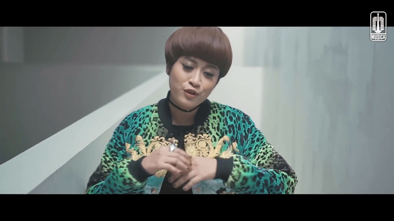 SHIMA - Berteman Saja (Official Video)