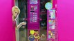 Máquina de Moda Mágica de Barbie en español | Armario y Máquina expendedora de accesorios de Barbie