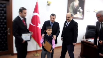 Kedi ve kitap sevgisi ödül getirdi - HATAY