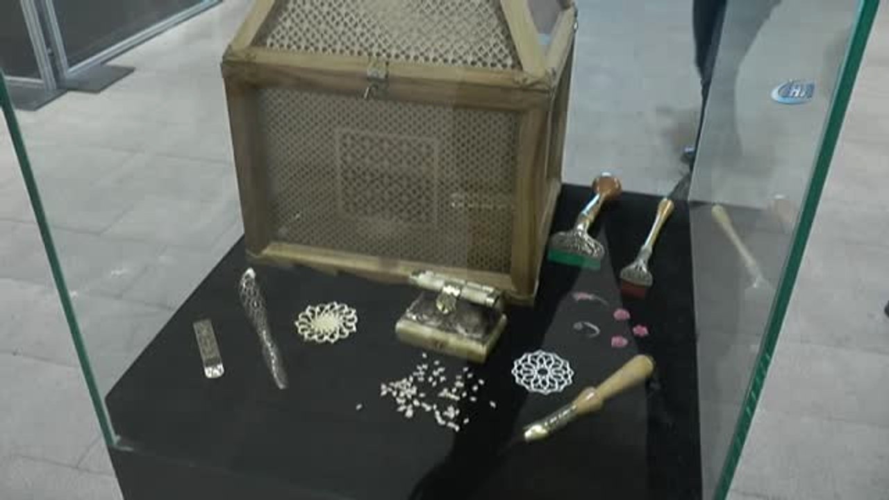 Erzurum'da 'Mukaddes Emanetler Işığında Yaşayan Mirasımız' Sergisi