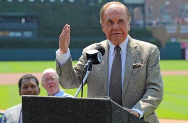 Sports world mourns the loss of Dick Enberg
