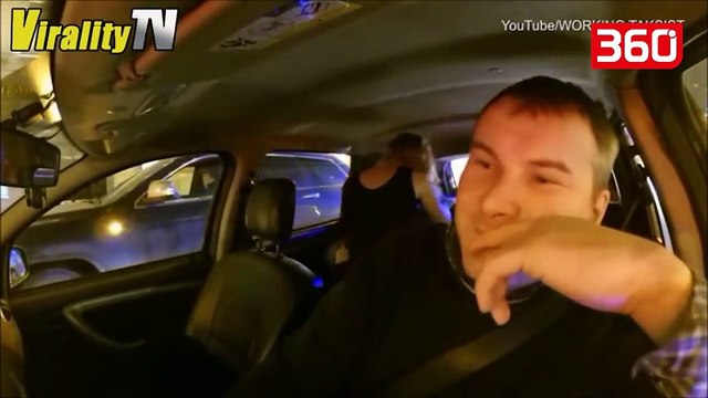 Çifti kryen marrëdhënie brenda në taksi, shoferit i ikën truri dhe i flak jashtë (360video)