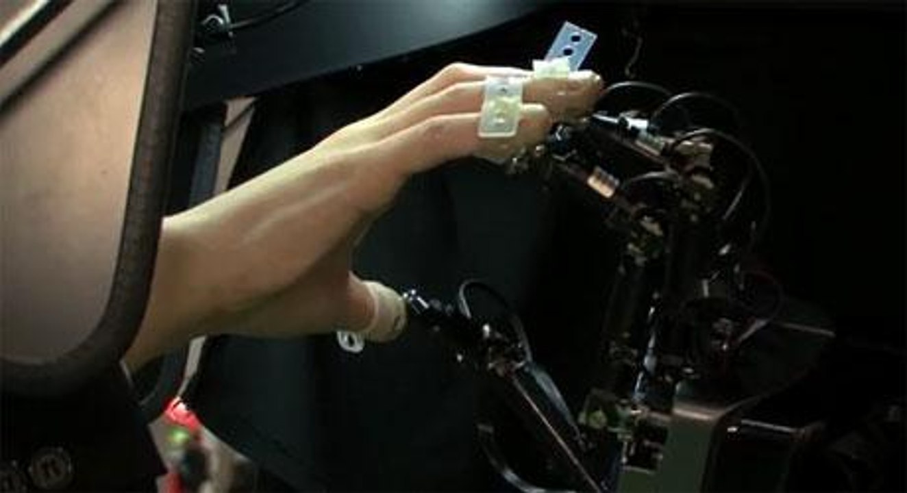 Já pensou em tocar com as mãos uma imagem em terceira dimensão?