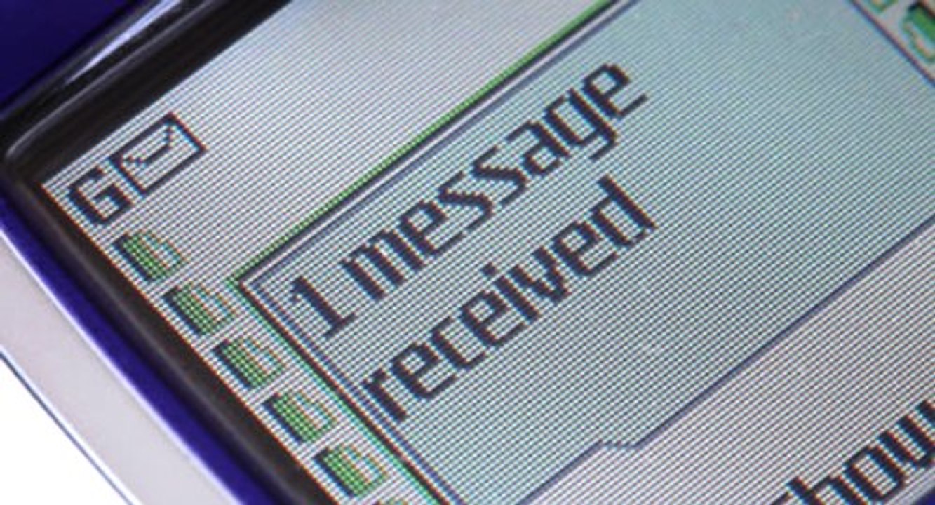 Mande emails e tuítes por SMS
