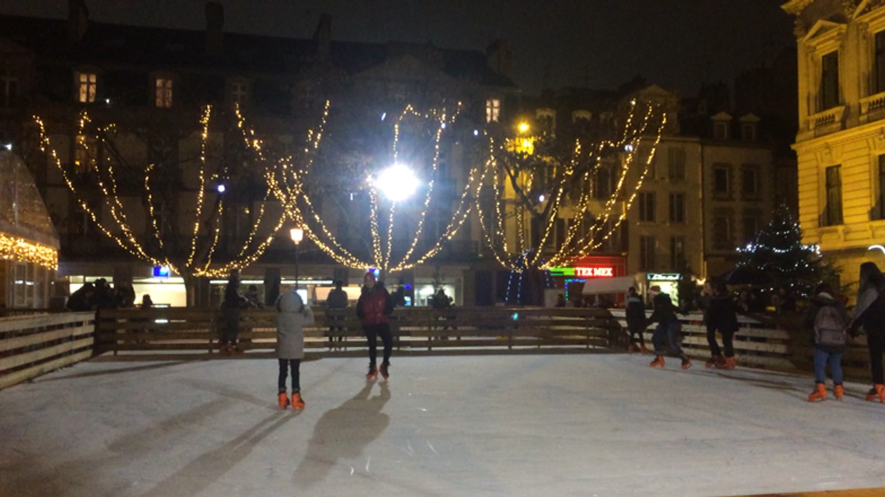 La patinoire de l’hôtel de ville est ouverte