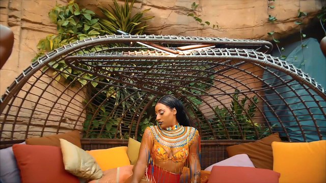 Neide Sofia - Eu Sou Assim [REMIX] Official Video by Malef & STESS Magazine