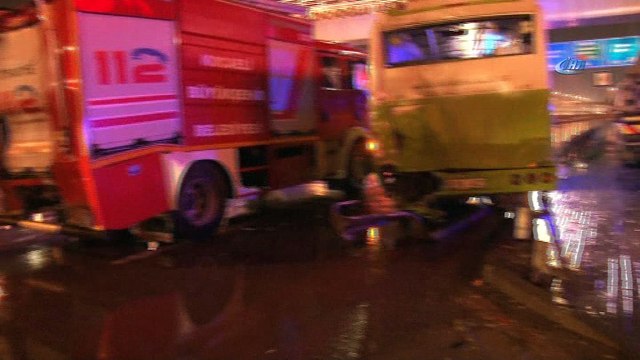 Göreve giderken kaza yapan itfaiye ekipleri ölümden döndü: 6 yaralı