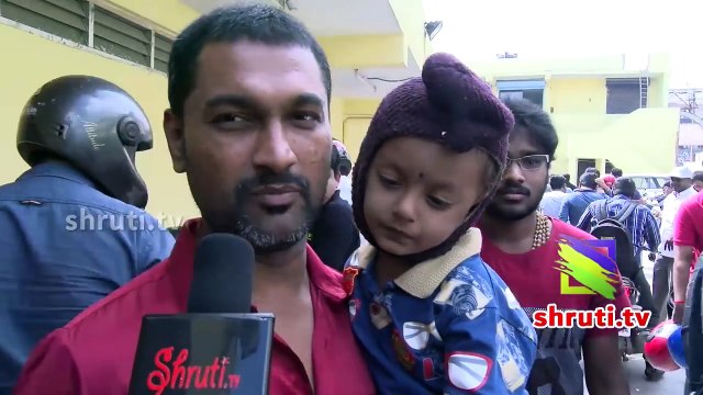 Sakka Podu Podu Raja - Review with Public | Santhanam, Vaibhavi | STR Musical