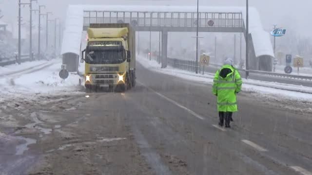 Bolu Dağı'nda Tır'ların Geçişine İzin Verilmiyor