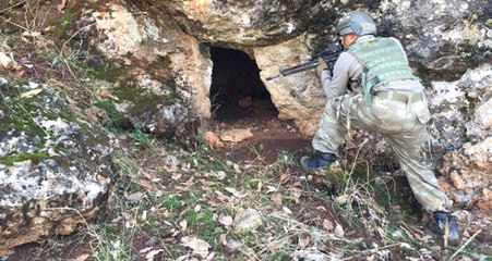Diyarbakır'da PKK'nın En Büyük Para Kaynağına Ağır Darbe! 1 Tona Yakın Esrar Ele Geçirildi