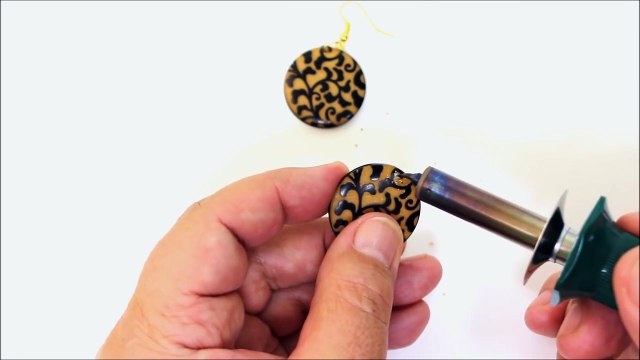 Easy DIY Crafts - Cheap Earrings Under 5 Minutes Recycled Bottles Crafts-7e3BA2A_w1E