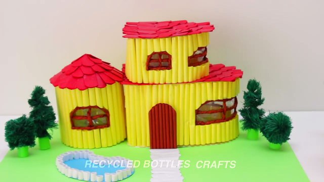 How to Make a Tissue Paper House with Plastic Bottles - Plastic Bottle Craft Ideas 0c9NlFibpUI