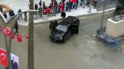 Cumhurbaşkanı Erdoğan'ın Konvoyu Hakkari'de