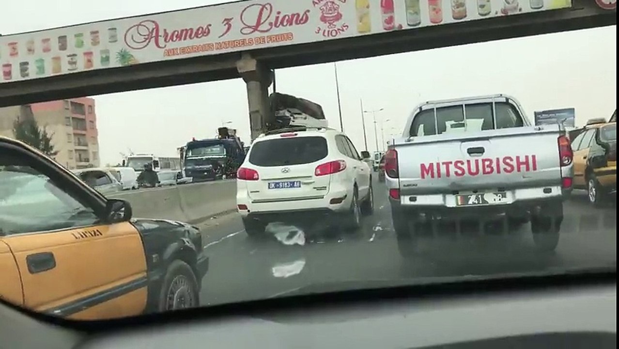 Vidéo – Autoroute – Un camion percute de plein fouet la…