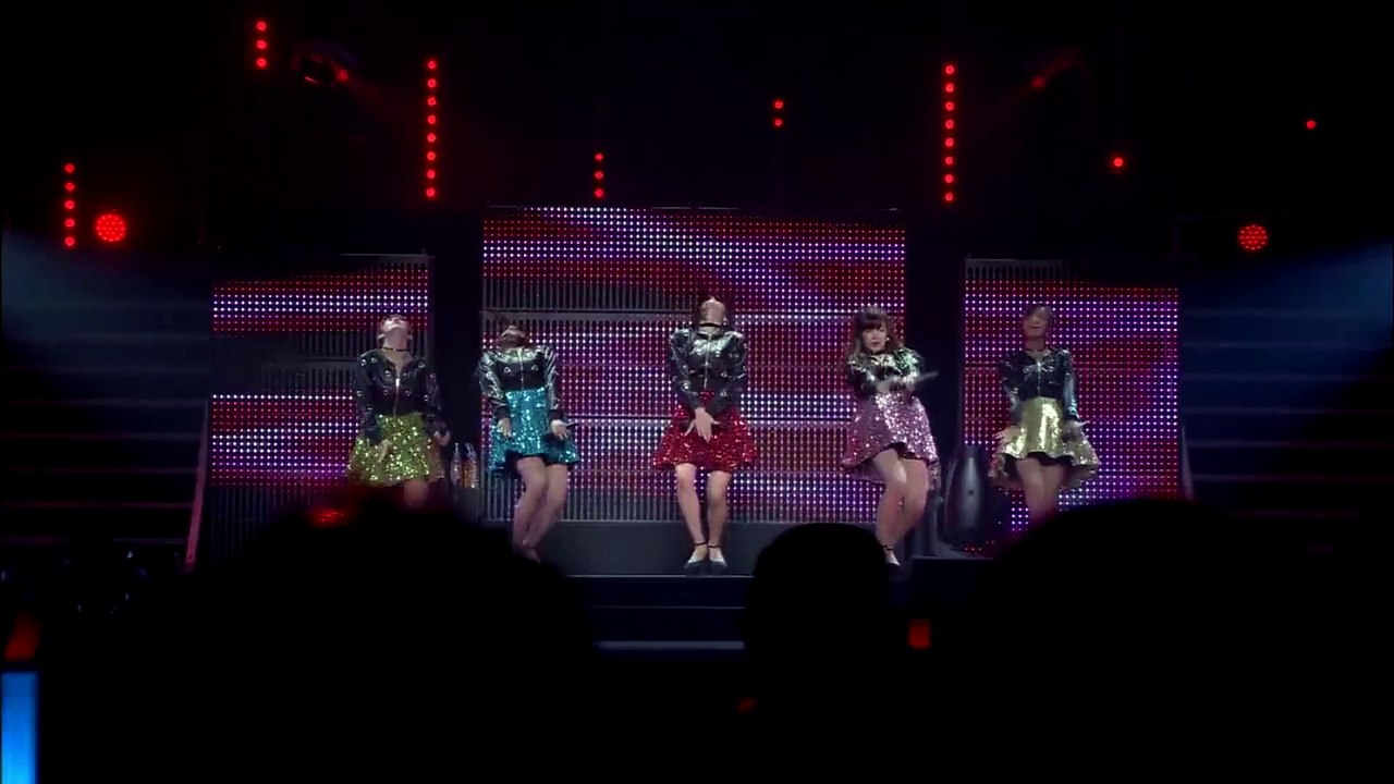 ℃-ute『愛ってもっと斬新／Crazy 完全な大人／The Middle Management〜女性中間管理職〜』