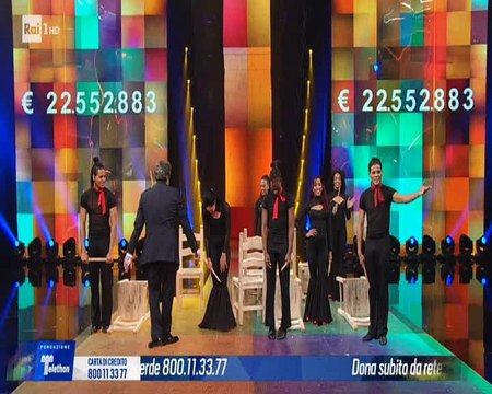 Flavio Insinna conduce la Speciale Maratona Telethon su Rai 1 - 2° Parte- 22/12/2017