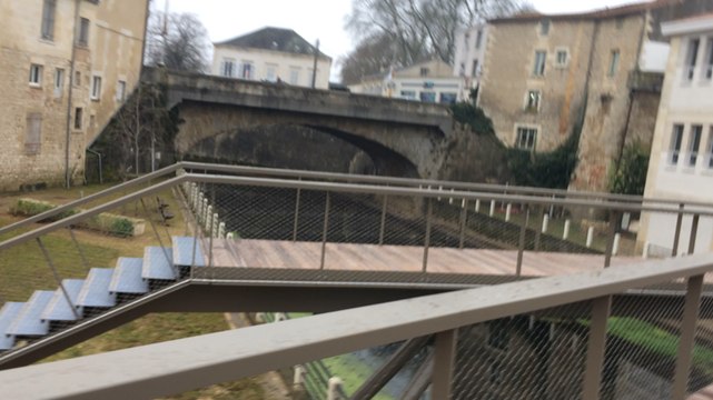 La nouvelle passerelle est ouverte au public depuis quelques jours