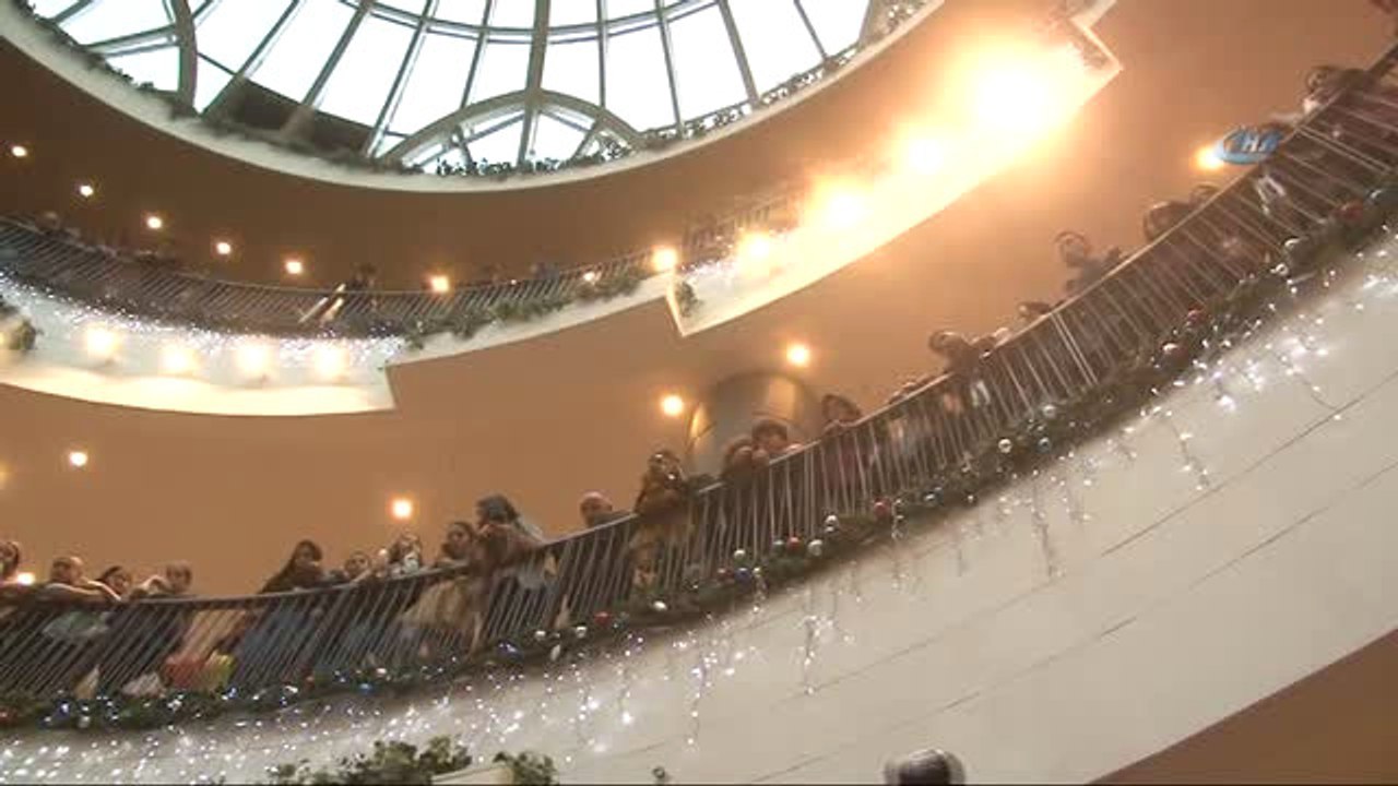 Acı Tatlı Ekşi' Oyuncuları, Sinemaseverlerle Buluştu