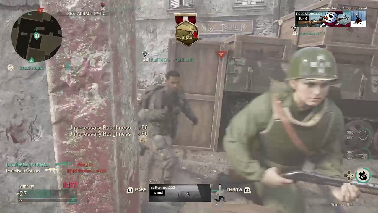 Call of Duty®: WWII watch the ball