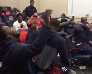 Auburn Football Sings 'Silent Night' to Get Into the Christmas Spirit