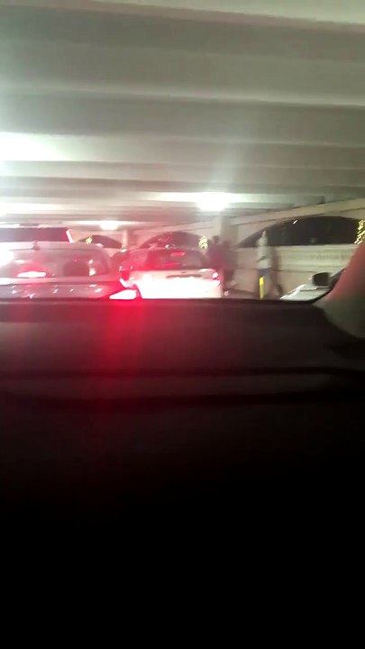 tiroteo en el centro comercial Aventura Mall miami [video]