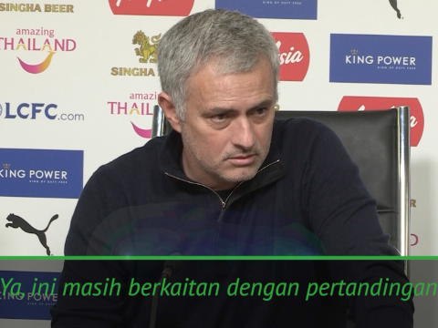 Bukankah Ini Natal, Jose? - Mourinho Keluar Dari Ruang Konferensi Pers