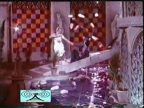 sara jag rothy .. film behen bahi1979 rani waheed murad .naheed akhter