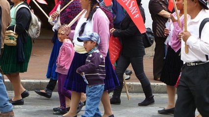 Merkel streichelt Flüchtling und KZ Buchhalter im Knast - Kuchen Talks #94-q92mx4HAQEk