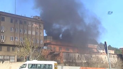 Deri İmalathanesinde Çıkan Yangın Paniğe Neden Oldu